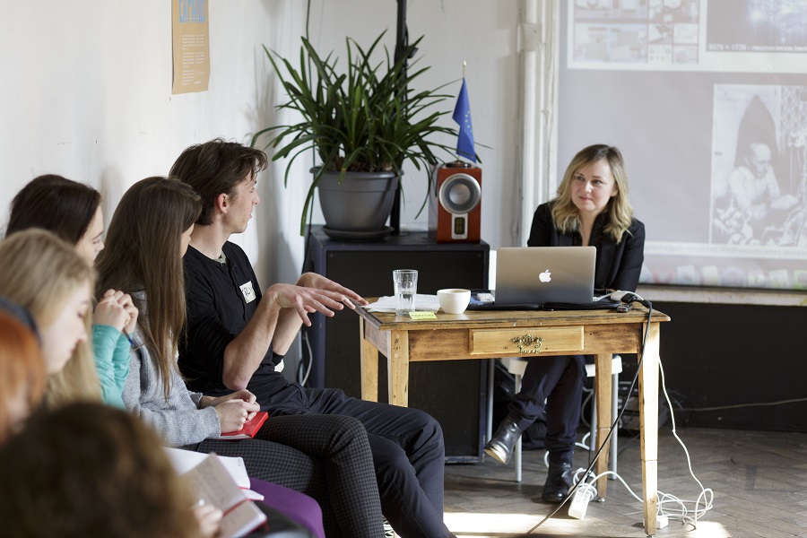 Photos from the third “Theatre Expanded” activity in Riga with curator Eva Neklayeva