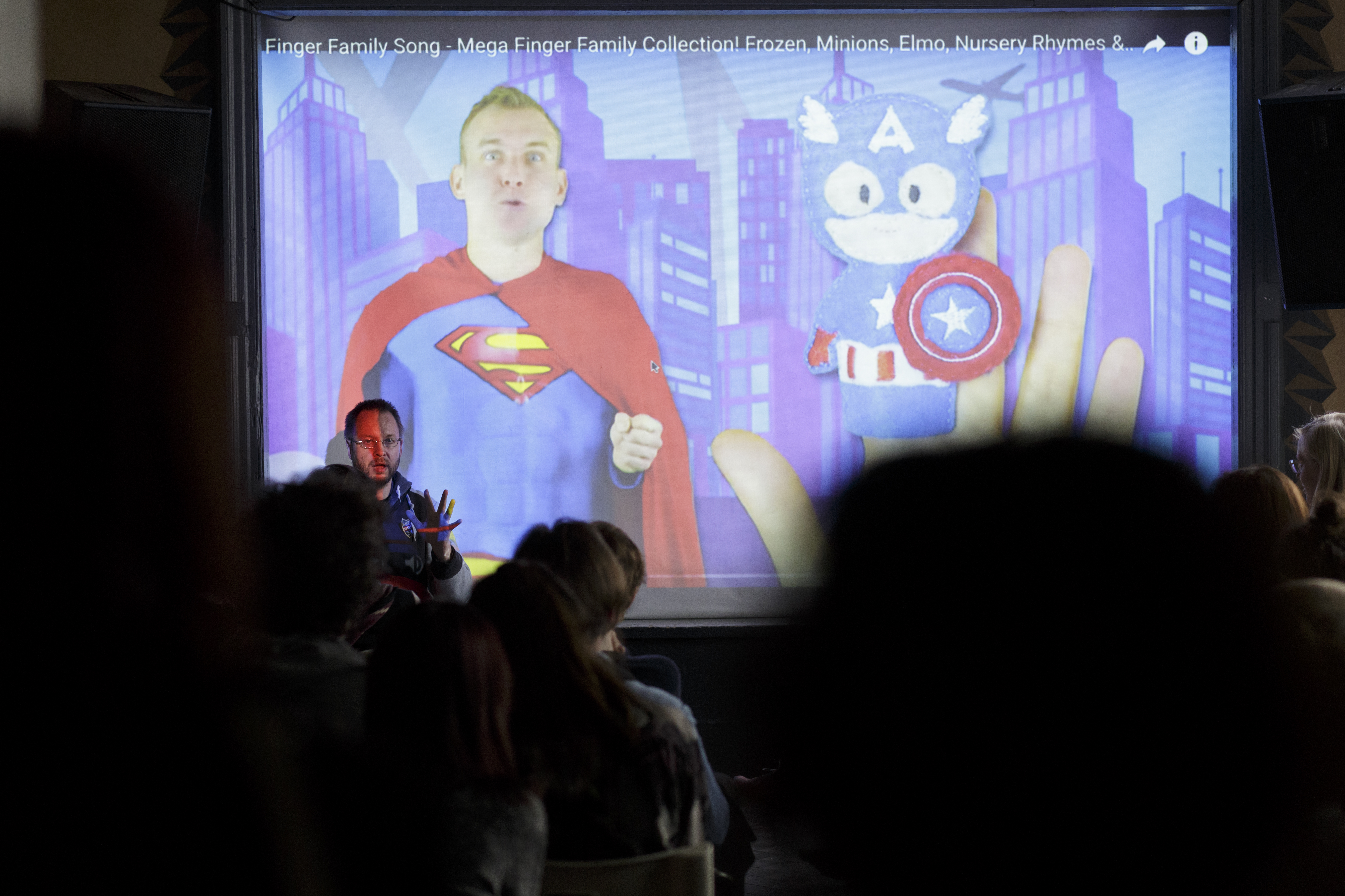 Fotoreportāža no Theatre Expanded II noslēdzošā semināra un stāstu vakara ar Peko Koskinenu