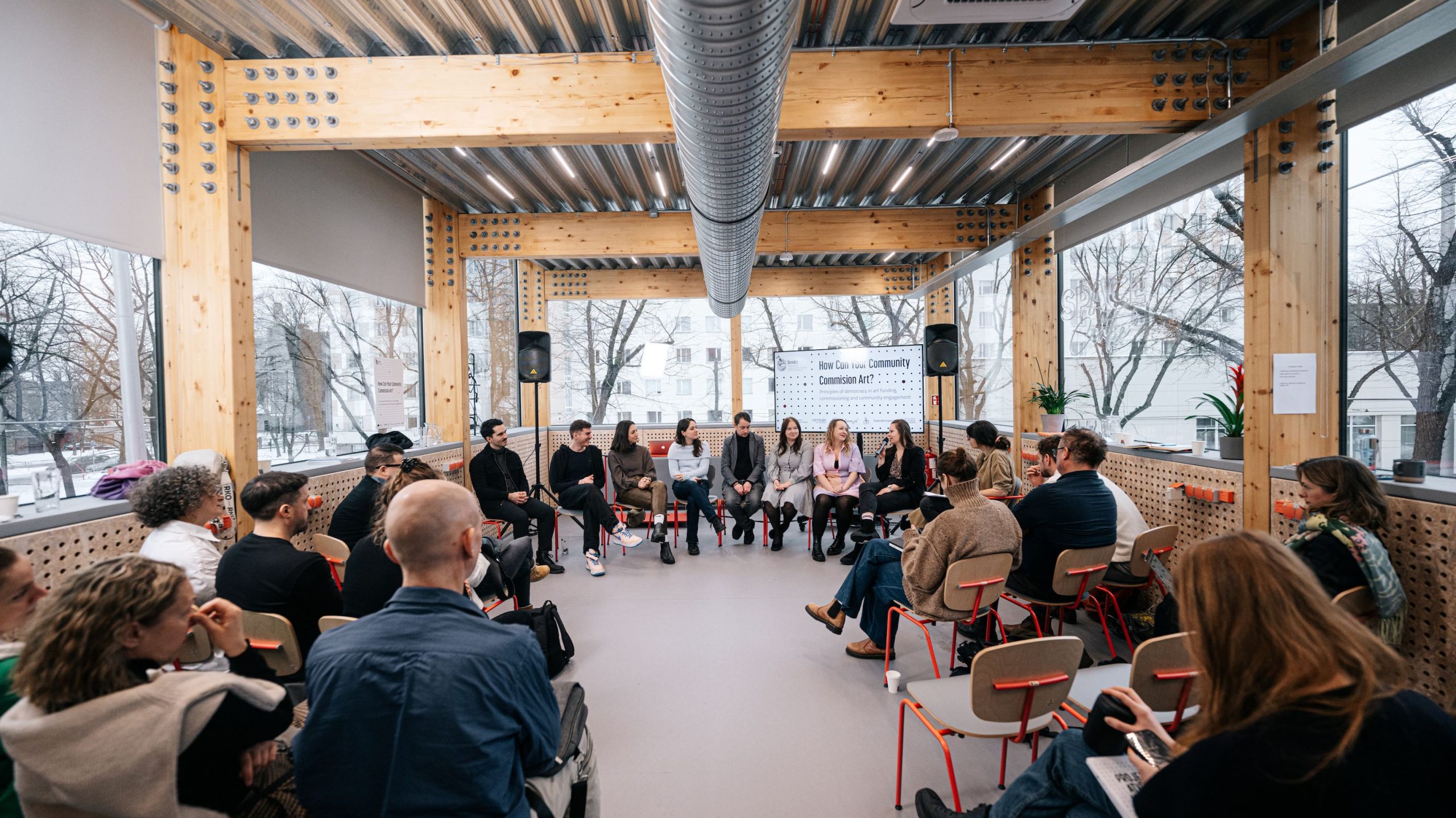 Foto un video atskats: starptautiskā konference “Kā jūsu kopiena var pasūtīt mākslu?”